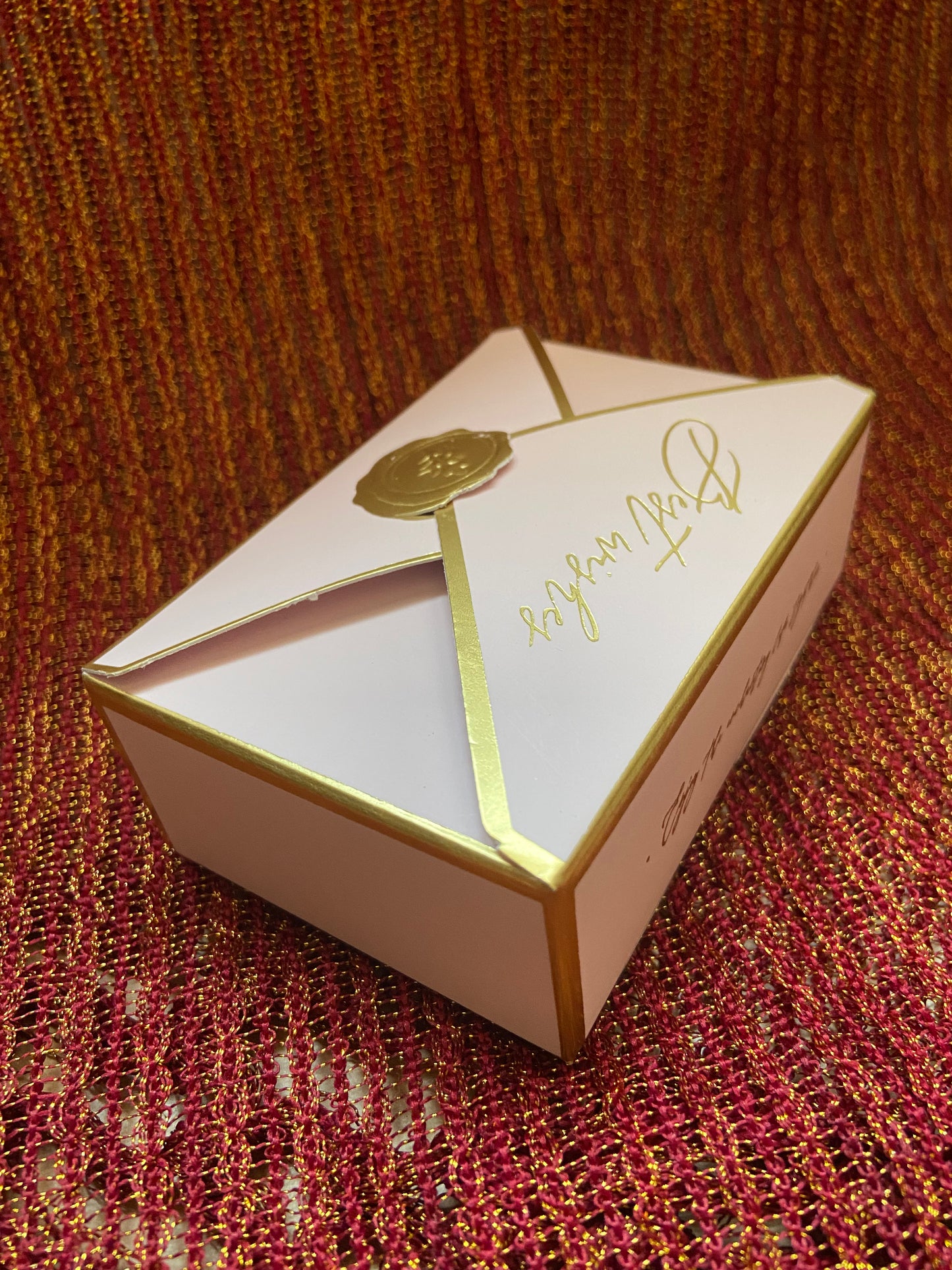 S(h)ow Your Love! - A Thoughtful, Eco-Friendly Valentine’s Day Gift Box